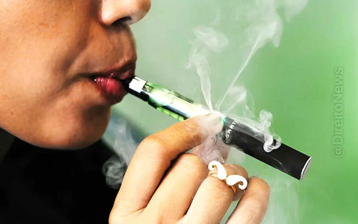 vapes, dispositivos eletrônicos para fumar