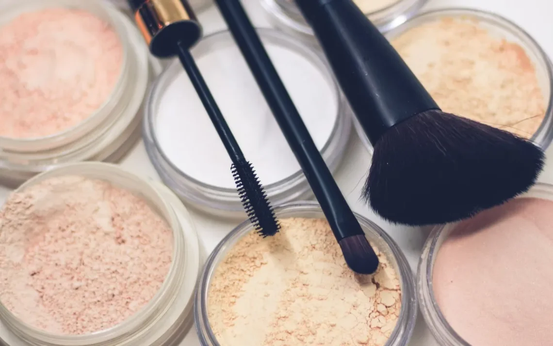 make, cosméticos, arte de se maquiar