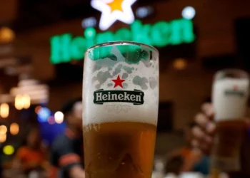 cerveja Heineken, fabricante de cerveja, empresa Heineken