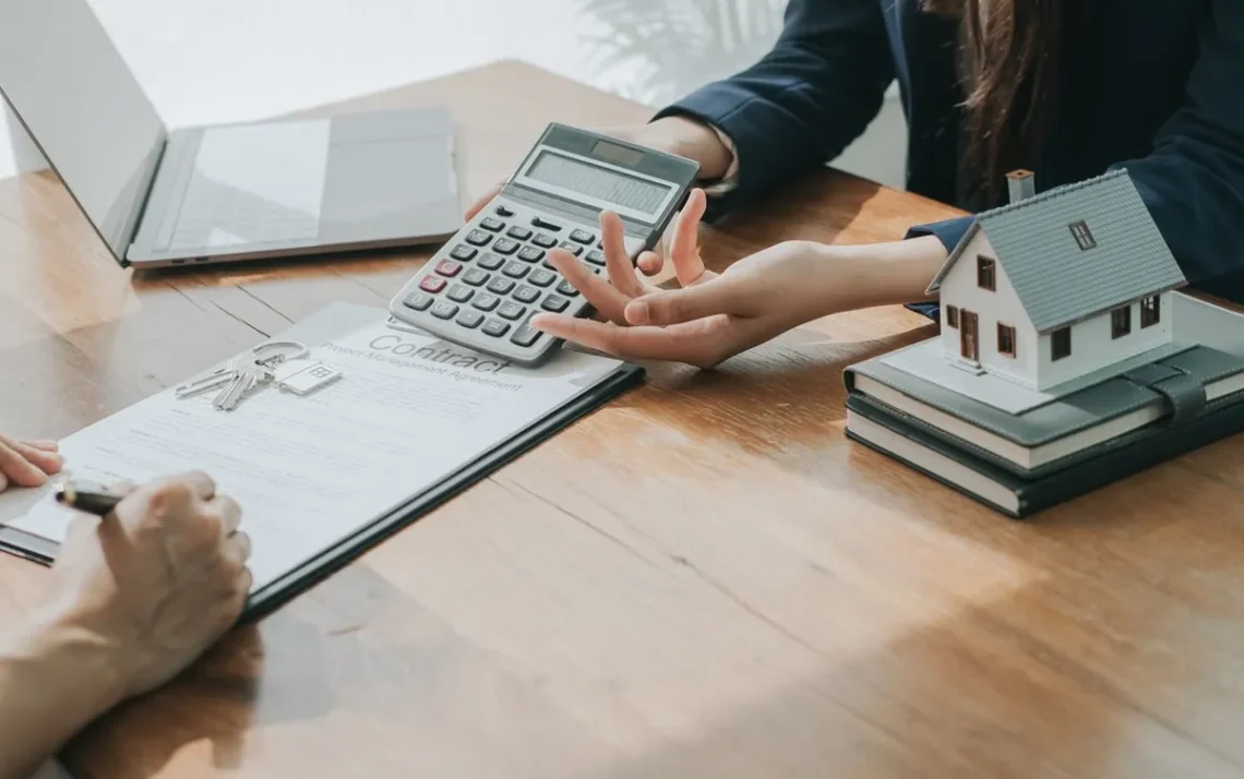 prestações, financiamentos;