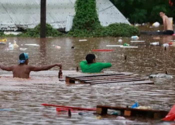 fortes, precipitações;