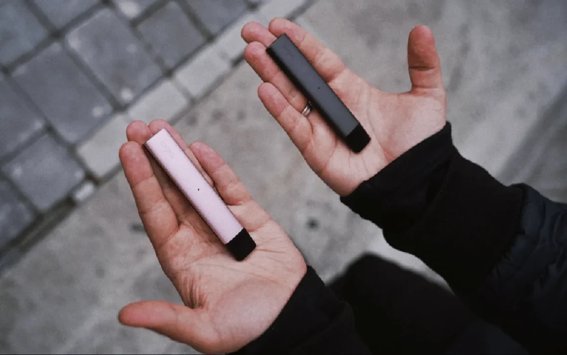 dispositivos eletrônicos para fumar, vapes