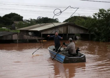 tempestade, inundações.