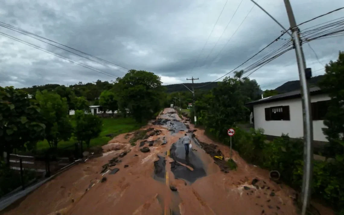 tempestades, pluvas, precipitação.