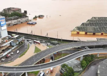 precipitação, pluviosidade;