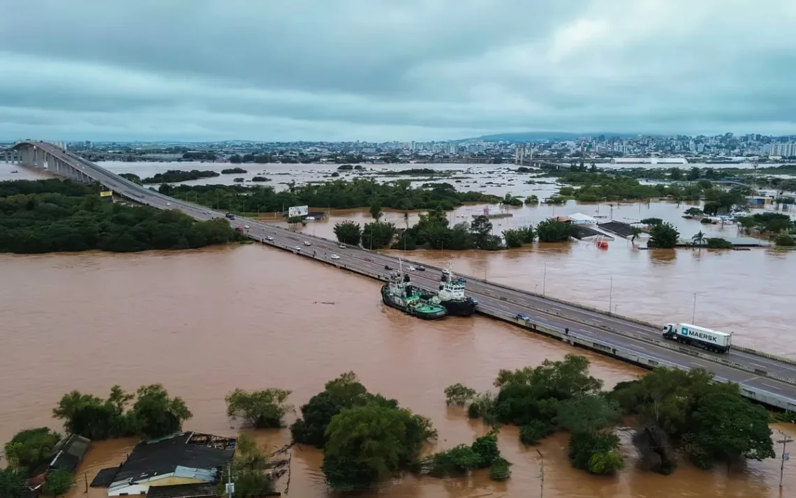 calamidade, catástrofe, desastre, emergência, incidente, tragédia.