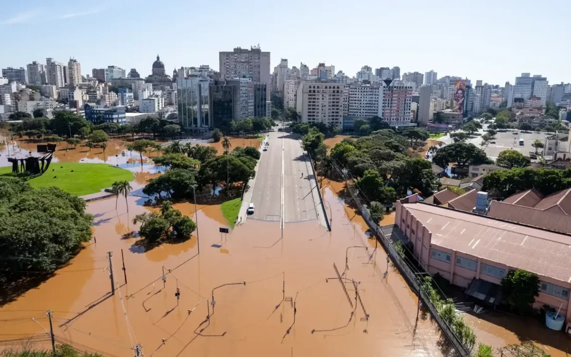 pausa, paralisação, adiamento;