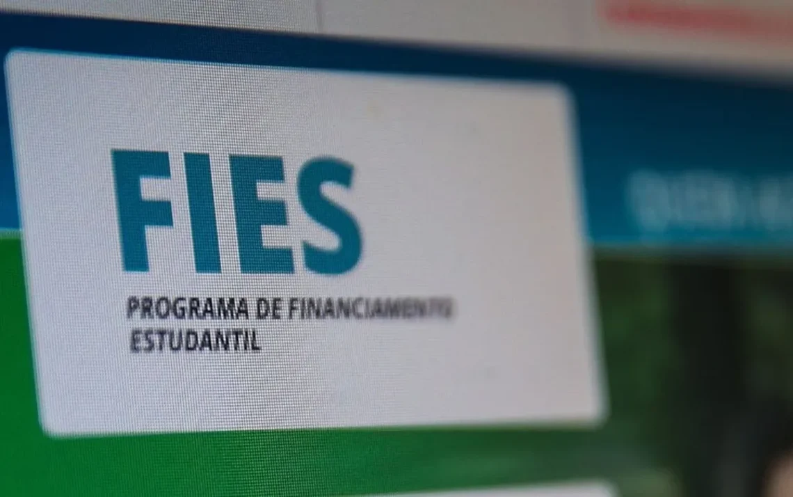 Programa, de Financiamento Estudantil;