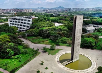 instituições, ensino, faculdades, centros, pesquisa;