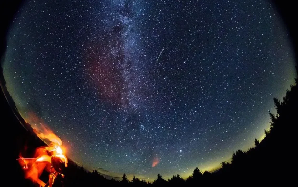 chuva de estrelas cadentes;