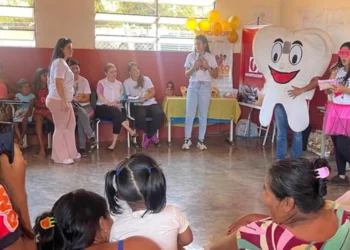 saúde oral, cuidados dentários;