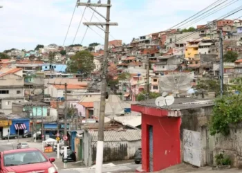 periferia, quebrada, favela;