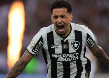 Gregore admite que 'vai ser difícil' para o Botafogo manter grupo campeão da Libertadores e do Brasileirão - Foto: @ ESPN - Todos os direitos: @ ESPN